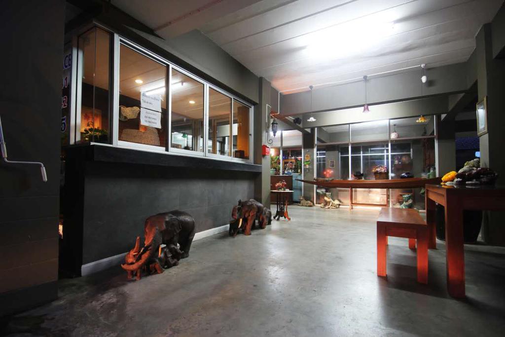 Namnon Place Nonthaburi Exterior foto